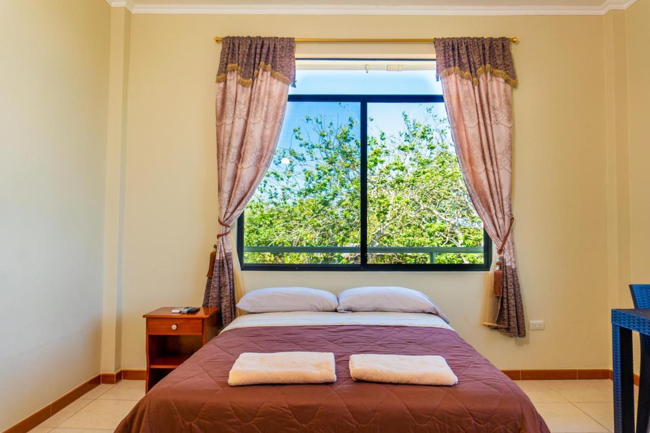 Cucuve Eco Hostal Puerto Baquerizo Moreno Eksteriør billede